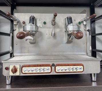 Професійна кавомашина Elektra Compact T3 2GR Б/В
